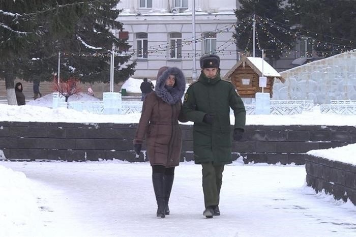 Каким образом можно продвинуться от солдата до лейтенанта, находясь на службе по контракту?