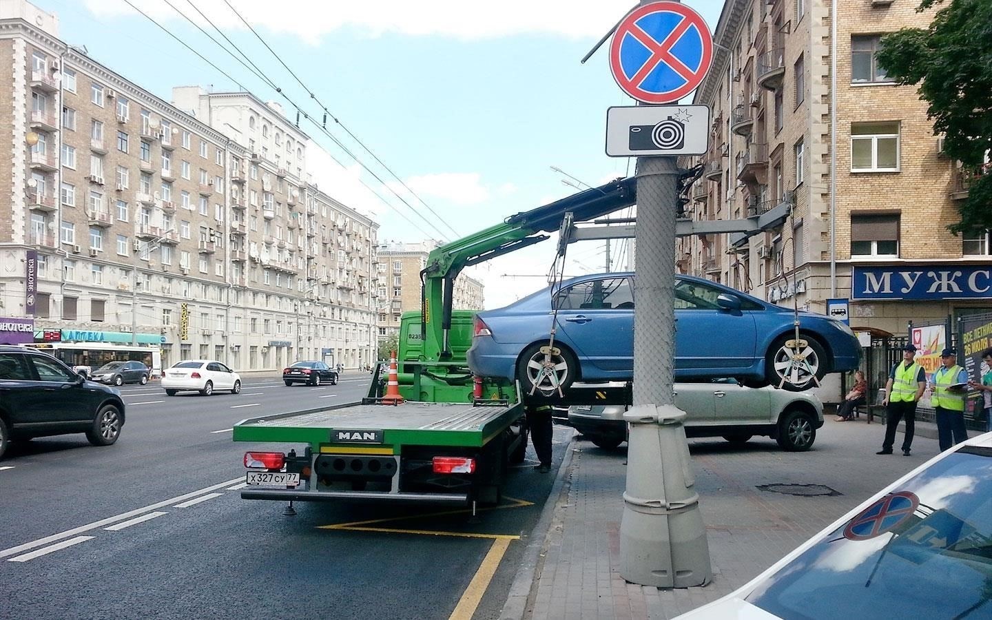 Основные причины эвакуации автомобилей в городских районах