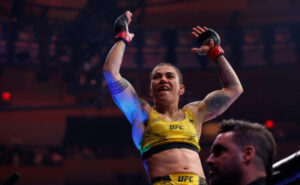 eks-chempionka-ufc-zajavila-chto-rabotaet-kurerom-v-servise-dostavki-3e93fc4.jpg