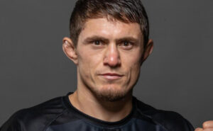 rossijskij-boec-snjalsja-s-chempionskogo-boja-pfl-za-den-do-turnira-2f1f359.jpg